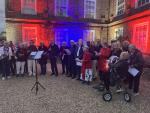 HCS Sing for VE Day
